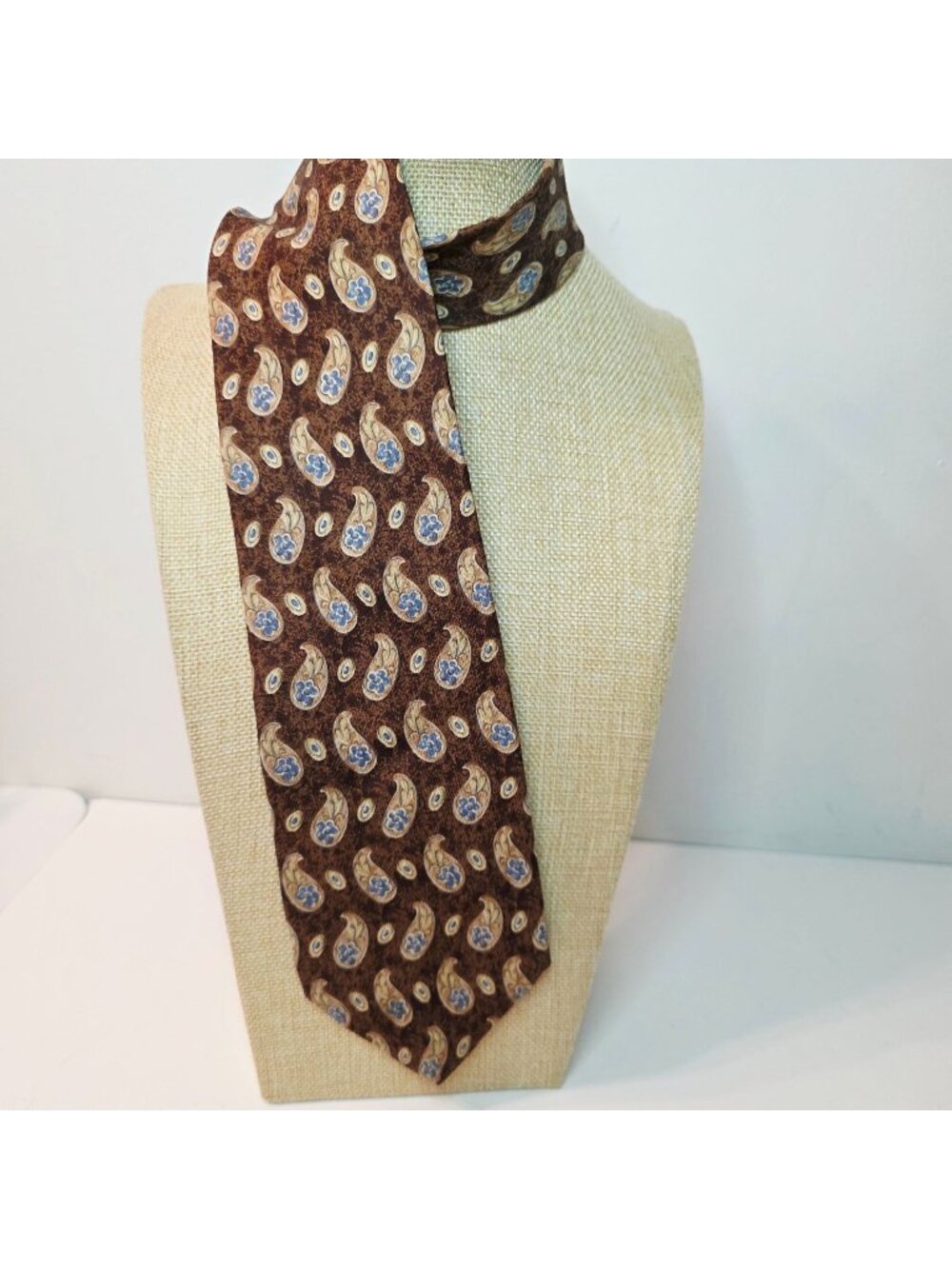 Vtg Imported Silk Italy USA Made Brown Textured Paisley Floral Silk Neck Tie